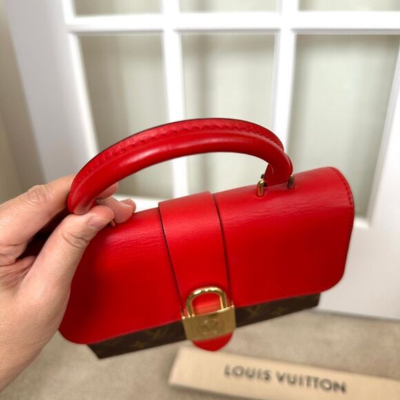 Louis Vuitton Locky BB - Picture 6 of 16